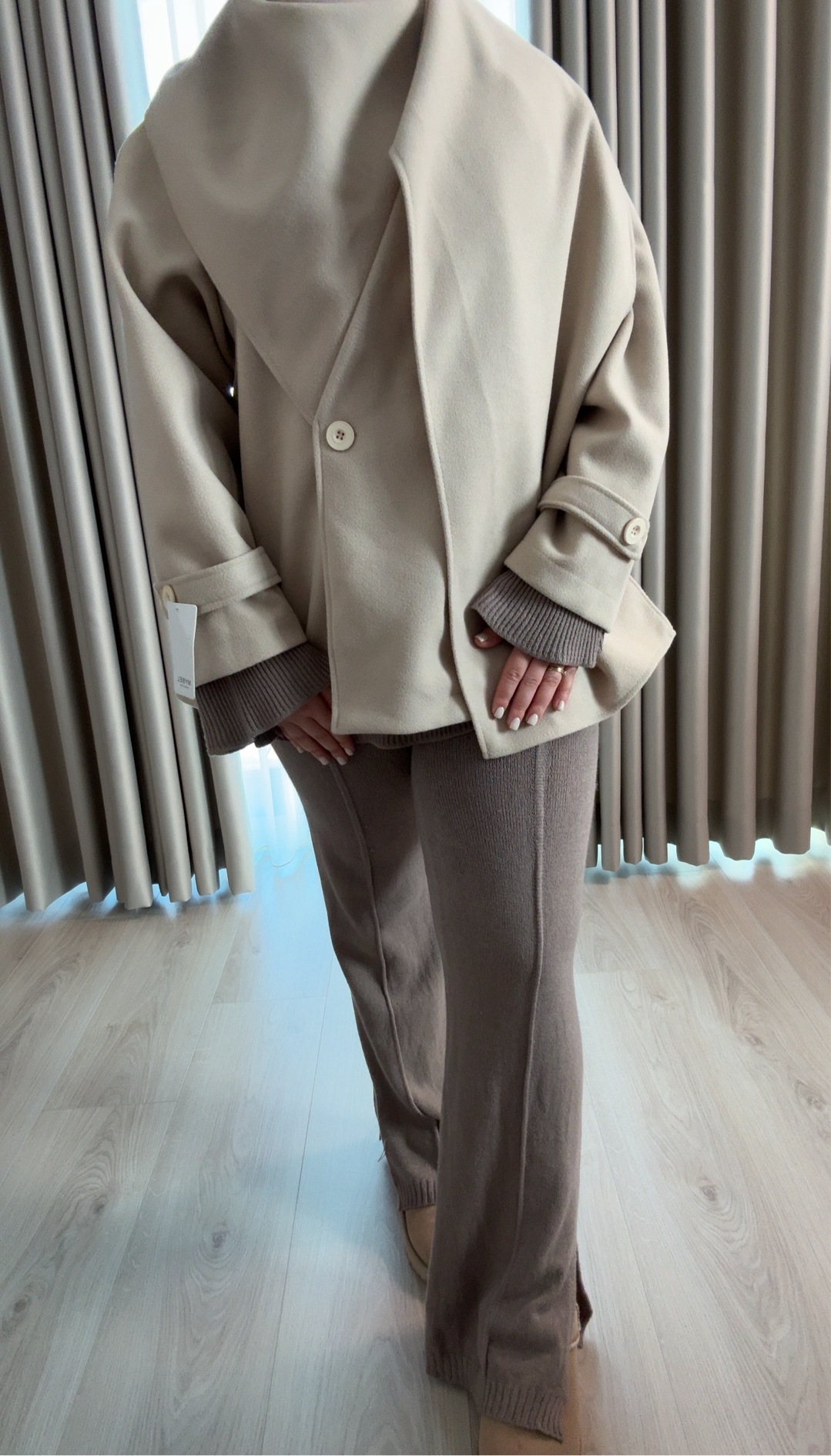 Beige jas met overslag